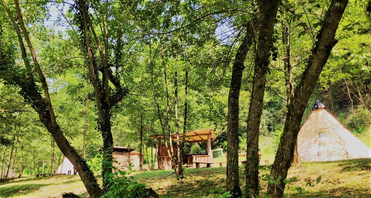Robinson Camp Kupa - Juratovicki Brig Hotel Netretic Buitenkant foto